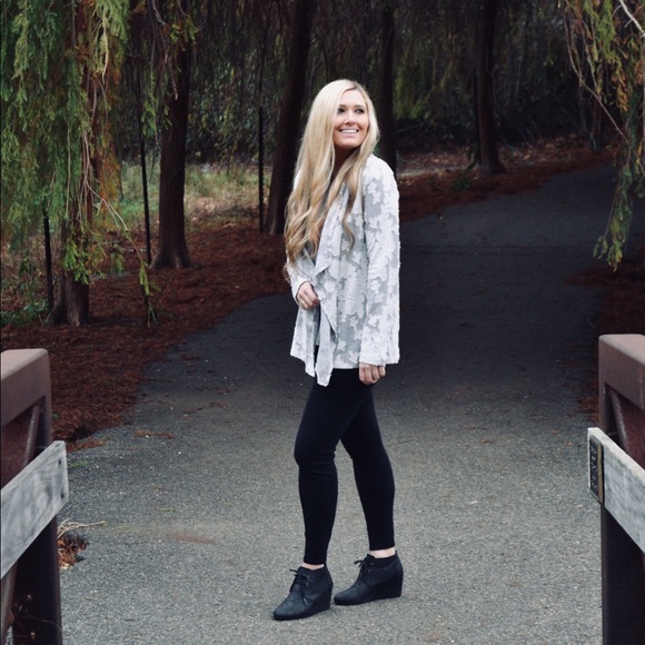 Meet The Posh Ambassador! - Picture 2 of 8